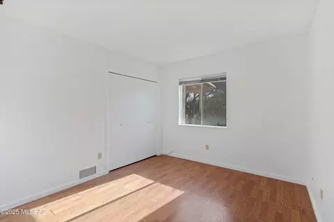 Bedroom - 7721 E Cloud Rd, Tucson, AZ 85750 photo 3 of 4