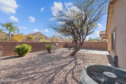 Exterior - 7715 E Fair Meadows Loop, Tucson, AZ 85756 photo 3 of 5