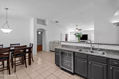 Kitchen - 7715 E Fair Meadows Loop, Tucson, AZ 85756 photo 1 of 6