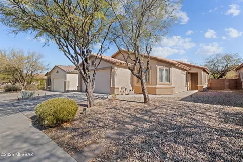 Exterior - 7715 E Fair Meadows Loop, Tucson, AZ 85756 photo 5 of 5