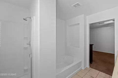 Bath - 7715 E Fair Meadows Loop, Tucson, AZ 85756 photo 1 of 4