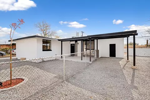 4218 E Valentine St, Tucson, AZ 85711