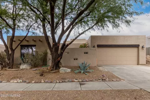 39920 S Horse Run Dr, Tucson, AZ 85739