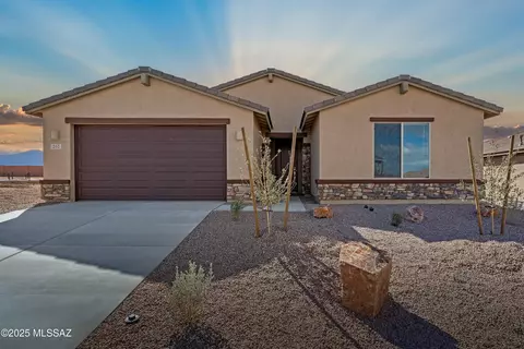 261 N Pecan Canyon Ln, Sahuarita, AZ 85629