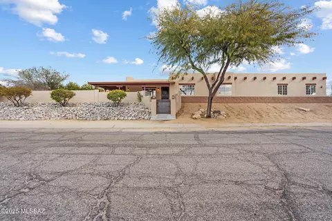 4040 W Gentle Pl, Tucson, AZ 85741
