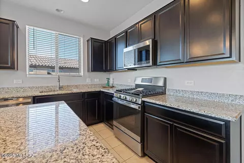 11940 Ryscott Cir, Vail, AZ 85641 photo 8