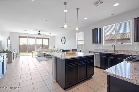 11940 Ryscott Cir, Vail, AZ 85641 photo 9