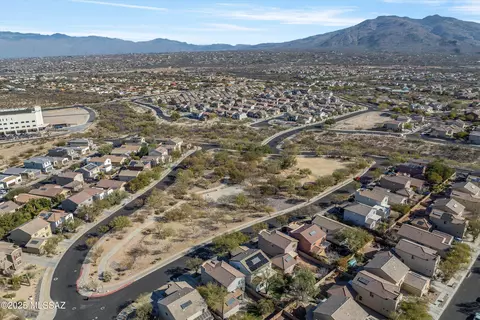View/Area - 10413 E Painted Turtle Ln, Tucson, AZ 85747 photo 6 of 9