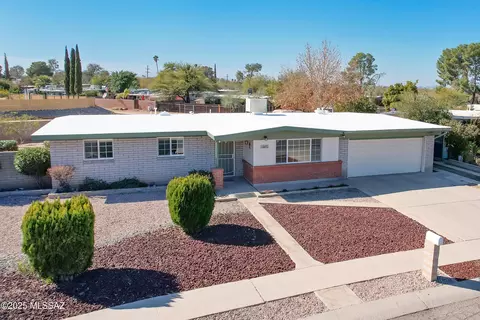4452 S White Pine Dr, Tucson, AZ 85730