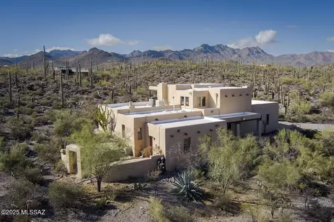 4747 W Lazy C Dr, Tucson, AZ 85745