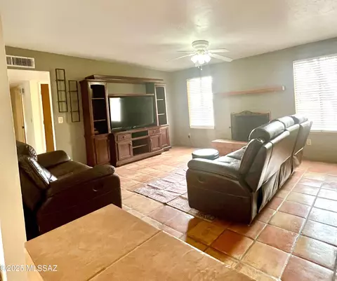 7450 E Lakeside Dr, Tucson, AZ 85730