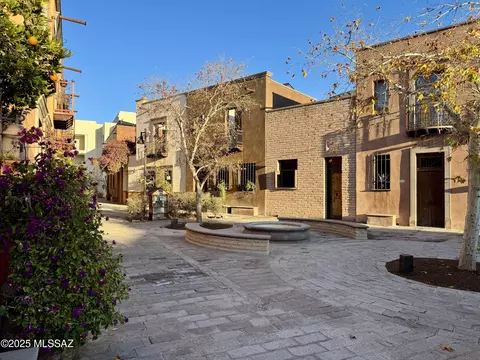 886 W Paseo De Los Zanjeros, Tucson, AZ 85745