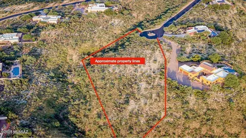 742 E Well Rock Pl, Green Valley, AZ 85614