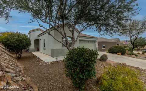 13820 N Buckhorn Cholla Dr, Marana, AZ 85658