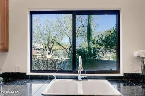 Kitchen - 4911 E Parade Ground Loop, Tucson, AZ 85712 photo 6 of 7