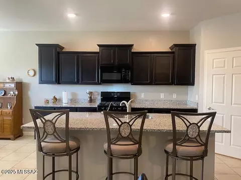 Kitchen - 12096 E Becker Dr, Vail, AZ 85641 photo 2 of 3