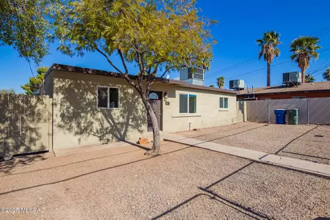 126 W Laguna St, Tucson, AZ 85705