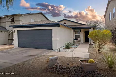 1557 W San Ricardo Blvd, Tucson, AZ 85713