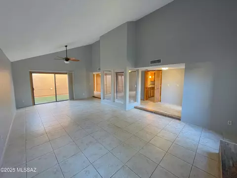 4951 E North Regency Cir, Tucson, AZ 85711 photo 4