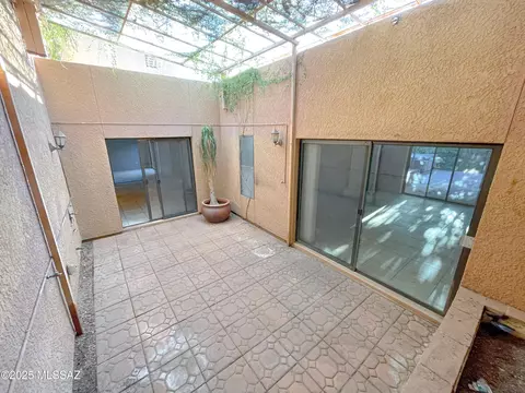 4951 E North Regency Cir, Tucson, AZ 85711 photo 17
