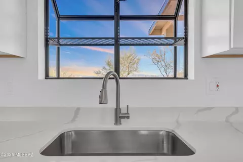 Kitchen - 980 N Solar Dr, Vail, AZ 85641 photo 2 of 3