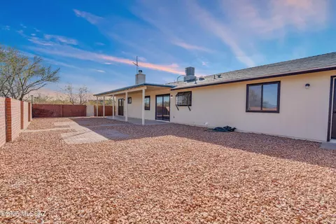 Exterior - 980 N Solar Dr, Vail, AZ 85641 photo 3 of 5