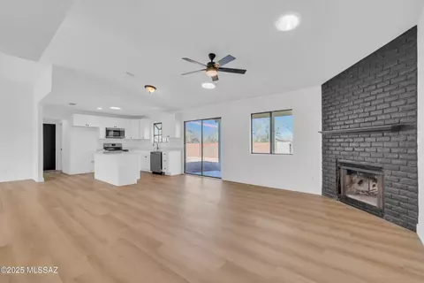 Living - 980 N Solar Dr, Vail, AZ 85641 photo 1 of 7