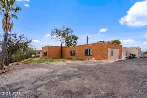 5451 N Genematas Dr, Tucson, AZ 85704