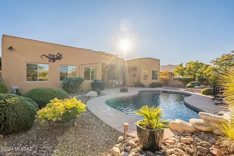10526 S Peregrine Ridge Ct, Vail, AZ 85641