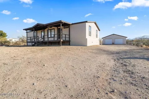 3240 E Wetstones Rd, Vail, AZ 85641