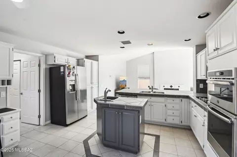 64597 E Sugar Ln, Tucson, AZ 85739 photo 2