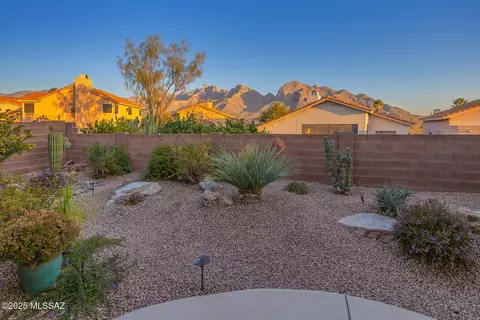 653 W Paseo Rio Grande, Tucson, AZ 85737