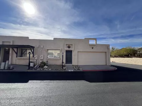 997 W Beauchamp Ln, Tucson, AZ 85704