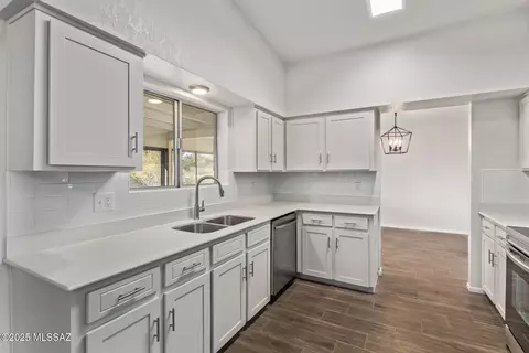 Kitchen - 662 E Macon Dr, Vail, AZ 85641 photo 2 of 3