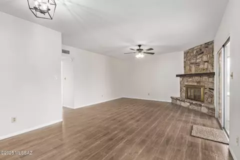 Living - 662 E Macon Dr, Vail, AZ 85641 photo 4 of 6