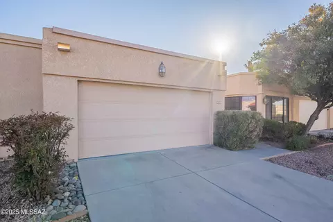 7190 E Rosslare Dr, Tucson, AZ 85715