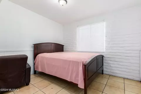 Bedroom - 7602 E 45th St, Tucson, AZ 85730 photo 1 of 5