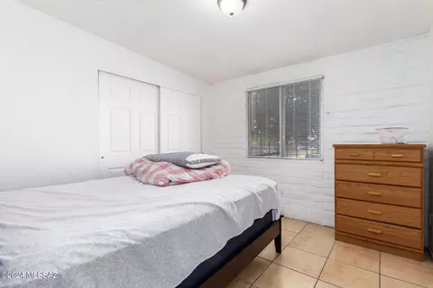 Bedroom - 7602 E 45th St, Tucson, AZ 85730 photo 4 of 5
