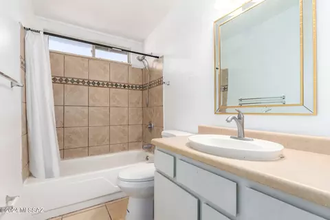 Bath - 7602 E 45th St, Tucson, AZ 85730 photo 3 of 3