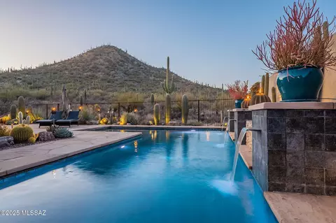 1080 S Castar Dr, Tucson, AZ 85745