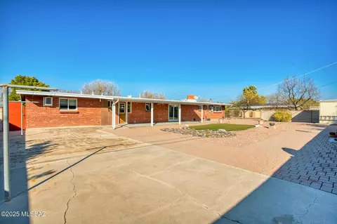 Exterior - 5512 E Towner St, Tucson, AZ 85712 photo 3 of 6