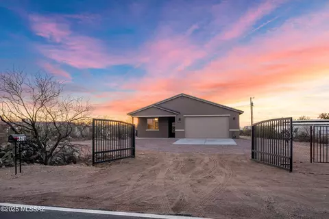 5570 S Sunset Blvd, Tucson, AZ 85757