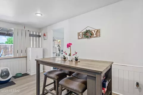Dining - 9521 E 33rd St, Tucson, AZ 85748 photo 1 of 1