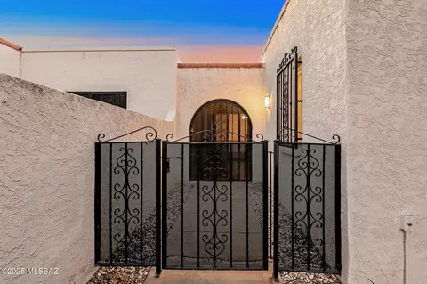 Exterior - 600 E River Rd #M, Tucson, AZ 85704 photo 3 of 7