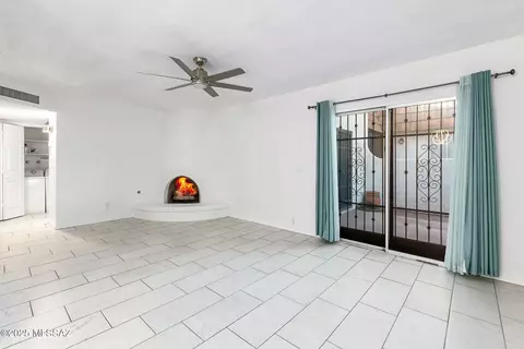 Living - 600 E River Rd #M, Tucson, AZ 85704 photo 2 of 3