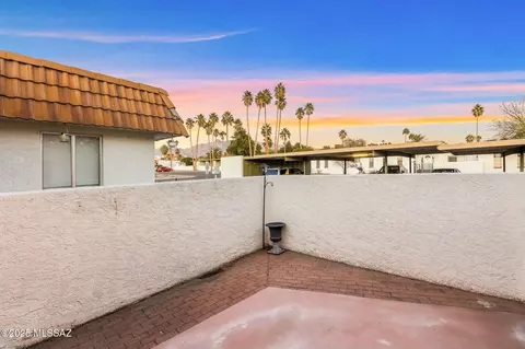 Exterior - 600 E River Rd #M, Tucson, AZ 85704 photo 5 of 7