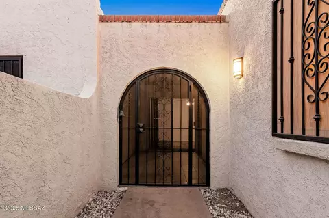Other - 600 E River Rd #M, Tucson, AZ 85704 photo 2 of 7