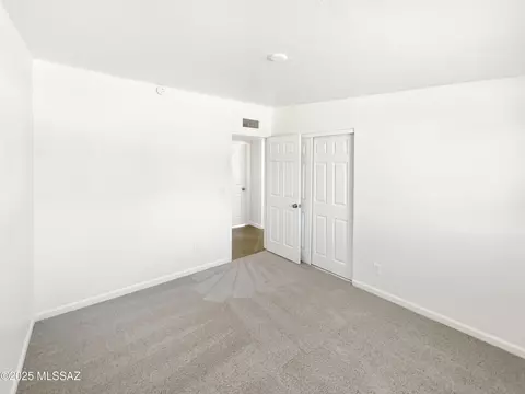 Bedroom - 8952 E 39th St, Tucson, AZ 85730 photo 5 of 7