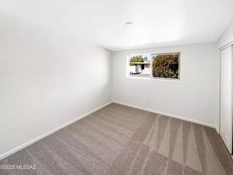 Bedroom - 8952 E 39th St, Tucson, AZ 85730 photo 3 of 7