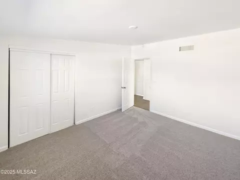 Bedroom - 8952 E 39th St, Tucson, AZ 85730 photo 2 of 7